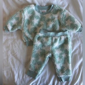 Cat & Jack Sherpa Turquoise and White Baby Set 3-6 mo